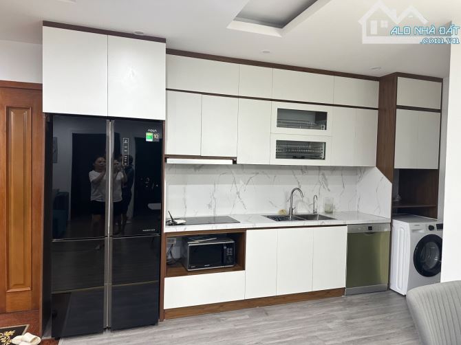 Cho thuê nhà Vũ Trọng Phụng – Thanh Xuân DT 45m x 6 tầng, thang máy, mới đẹp giá 18tr/th - 2