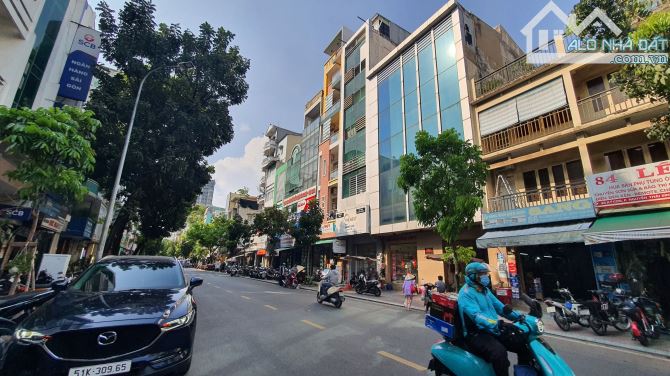 Bán nhà [13x24m] mặt tiền đường khu Trần Quang Khải, Hai Bà Trưng, Q1 - 2