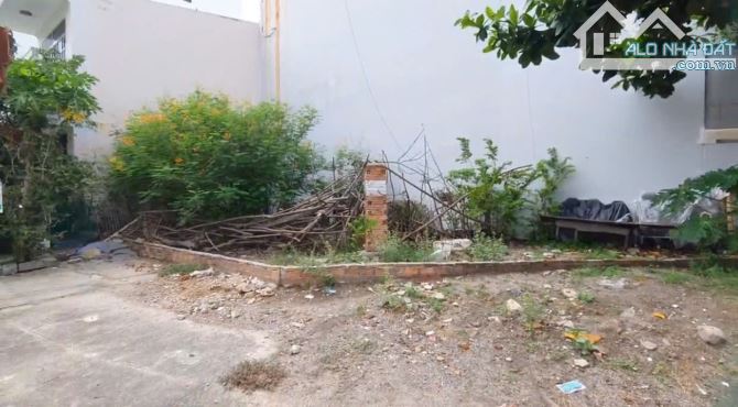 Cần bán lô góc đường Ngô Văn Sở và Bùi Huy Bích khu tái định cư Hòn Sện gần biển - 2