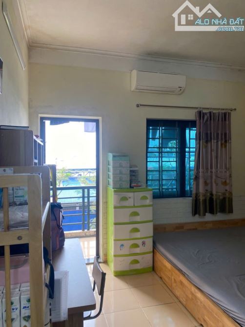 Chính chủ bán căn hộ chung cư Khúc Thừa Dụ 43m2 tầng 3 - 2