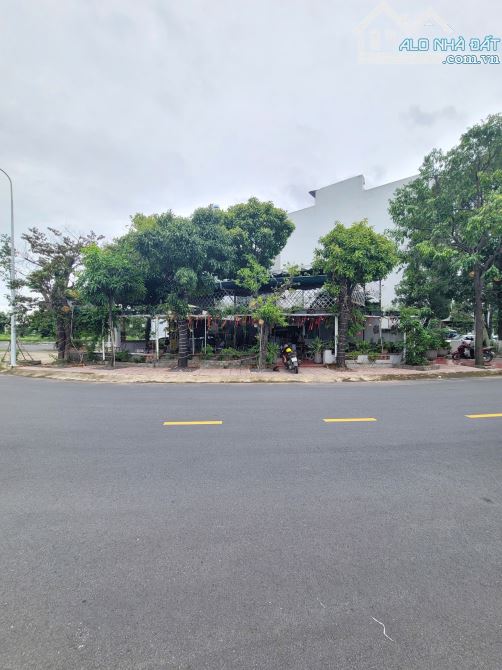 cặp góc 211,5m2 VIP 18Ty TL Quá Rẻ KDC ngay BigC Dĩ An p.Đông Hòa Tp.Dĩ An - 2