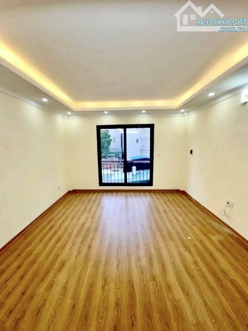 Bay Ngay Này, nhà phố Đàm Quang Trung 30m x 5T, mt 4m, chỉ 5 tỷ. Có TL - 2
