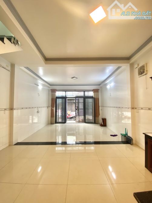 NHÀ ĐẸP 2 TẦNG 55M2(5.5X10)-TỈNH LỘ 10-GẦN BÀ HOM-GIÁ 4 TỶ - 2