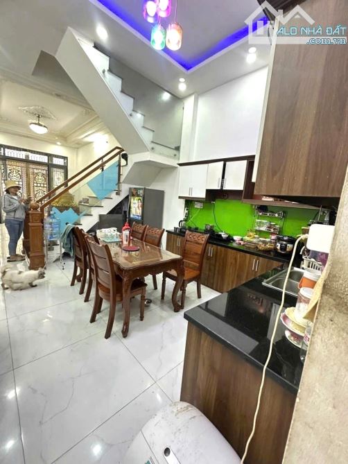 HƠN 4 TỶ CÓ NHÀ 3 TẦNG- 53M2 (4x13,3)- HẺM XE TẢI THÔNG TIỆN KINH DOANH- NGAY LIÊN KHU 4-5 - 2