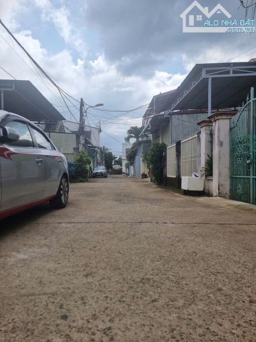 Đất thổ cư hẻm 109 Mai Hắc để đường rộng 2 ô tô - 2