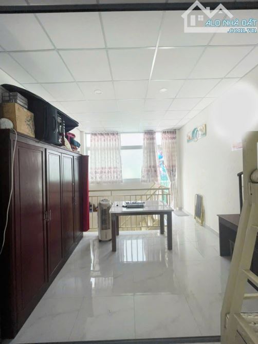 Nhà 3 Lầu – 5PN – Hẻm Xe Hơi 6m – Cách Q1 Chỉ 5 Phút  – Dương Bá Trạc - 9,8 Tỷ - 2