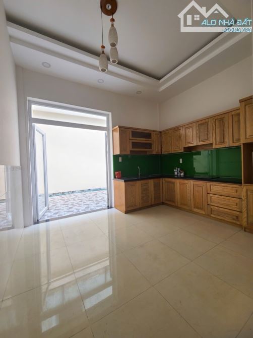 QUẬN 12 - ĐƯỜNG TRƯỜNG CHINH - HẺM XE HƠI 4M - NHÀ MỚI 4 TẦNG Ở NGAY - 2