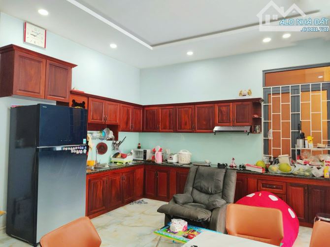 Bán gấp Biệt Thự 8x24m ngay Global City 4 tầng chỉ 27.9 tỷ thương lượng tin thật 100% - 2