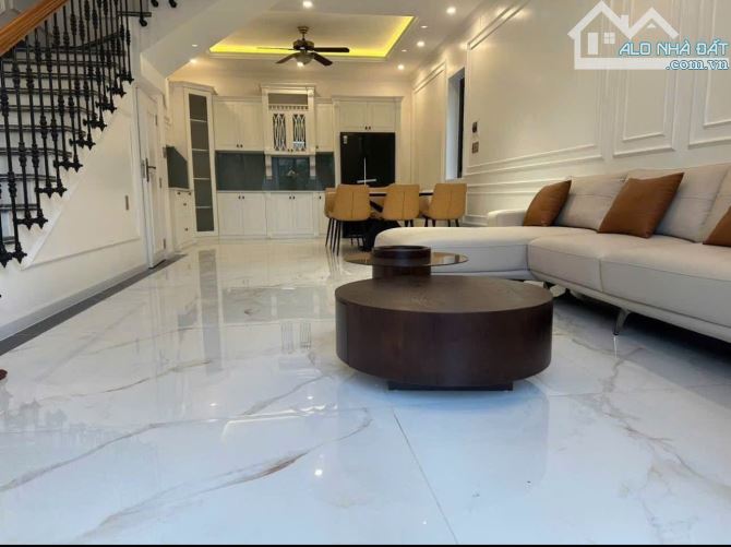 NHÀ ĐẸP 3 TẦNG CẠNH AEON MAILL - ĐƯỜNG Ô TÔ - 2