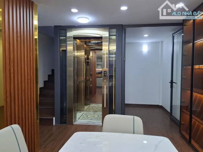Giá rẻ chốt ngay nhà 51m2 6 tầng ở Nguyễn Văn Cừ - 2