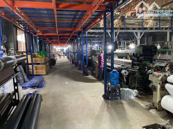 NHÀ XƯỞNG DT 1000M2 - ĐƯỜNG XE CÔNG ĐÂU NGÀY ĐÊM - SÁT QL1A - TRẦN ĐẠI NGHĨA - CHÍNH CHỦ - - 2