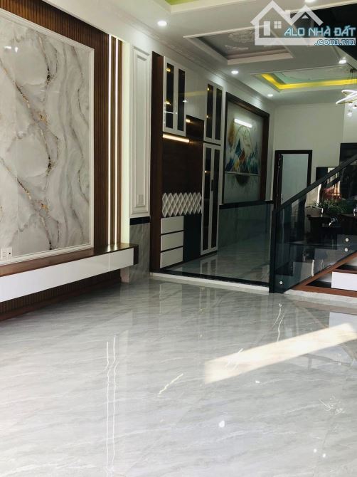 Cần bán nhà sổ riêng 2lầu 1trệt P Hoá An ( ngay chân cầu mới 100m2) - 2