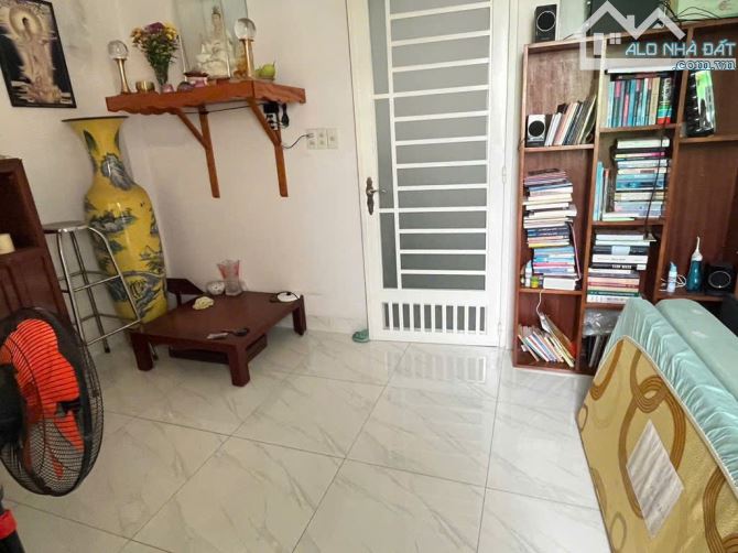 NHÀ 3 TẦNG MỚI - HẺM 8M TRÁNH NHAU – TRƯỜNG LƯU, LONG TRƯỜNG, TP THỦ ĐỨC - 2
