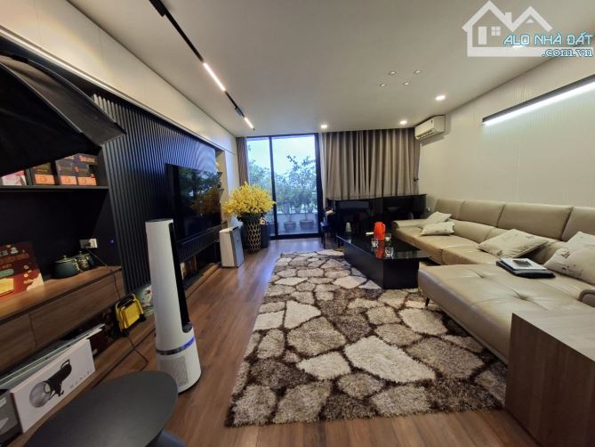 Bán nhà mặt phố Bắc cầu , ngọc thụy 100m2 xây 4 tầng , thang máy gara ôtô, kinh doanh đỉnh - 2