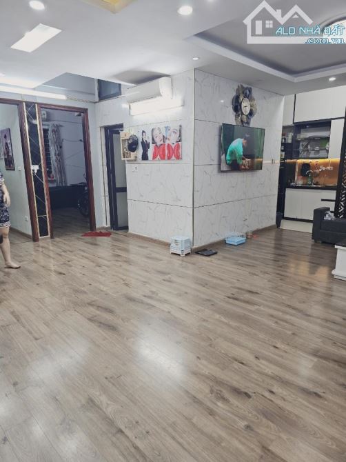 BÁN CĂN HỘ LÔ GÓC - KĐT RESCO PHẠM VĂN ĐỒNG, GIÁ 4.18 TỶ - 2