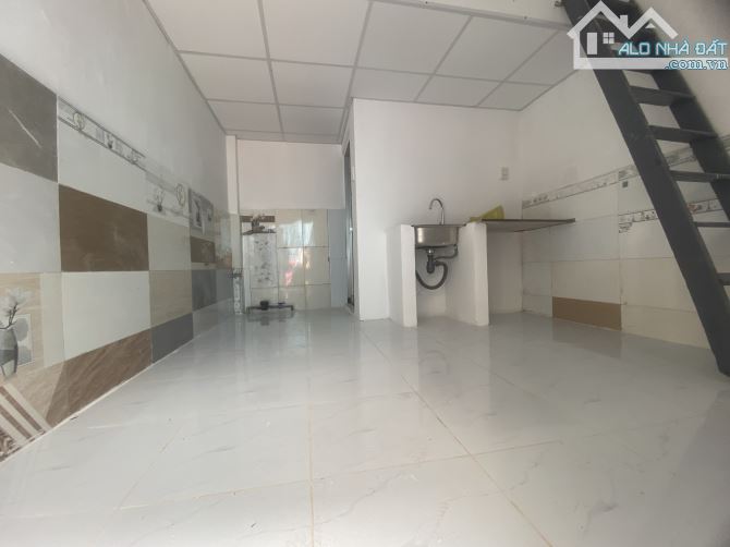 Bán nhà Lô góc Hương Lộ 2 Bình Tân 4m x 13 HXH Chỉ 4.75 T - 2