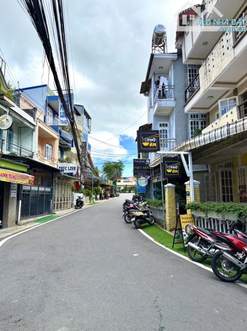 NHÀ 2 MẶT TIỀN ĐƯỜNG TRẦN PHÚ - DIỆN TÍCH 104M2 - NGANG 6M - KD TỐT CÁCH HXH CHỈ 600M - 7
