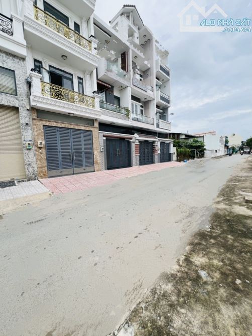 Bán Nhà Bình Tân Căn Góc ,Nhà Mới 4 Tầng , Ngay khu Tên Lửa,  , Chỉ 9.X Tỷ (TL) - 3