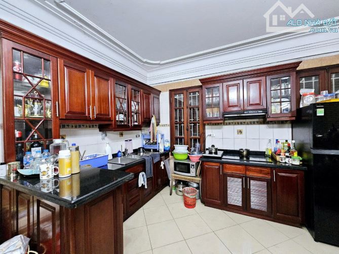 Bán nhà KĐT Định Công, đường Trần Nguyên Đán,  150m2, 4 Tầng, 10m Mặt tiền - 3