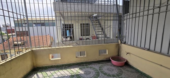 BÁN GẤP NHÀ ĐÔNG THIÊN CĂN GÓC - Ô TÔ ĐỖ CỬA - NHÀ MỚI ĐẸP - SỔ VUÔNG ĐẸP, NỞ HẬU - 3