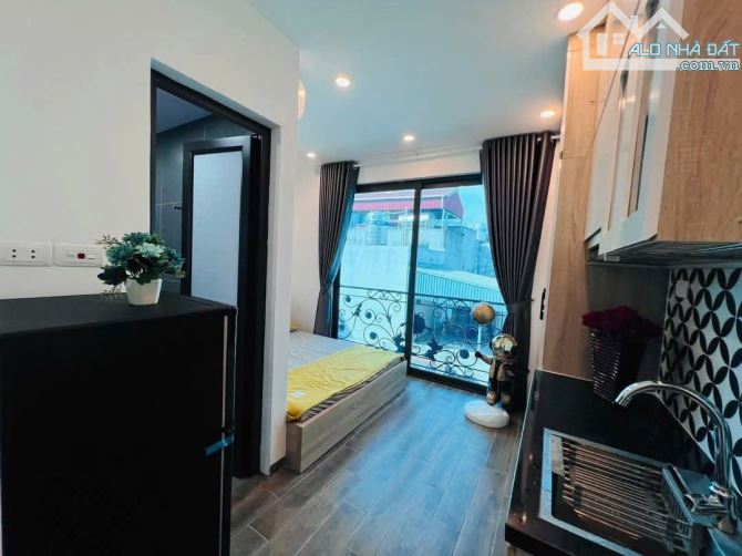 16.9 tỷ. Căn hộ dịch vụ Đường Láng. 63m2 6 tầng 13 phòng 80 triệu tháng - 3