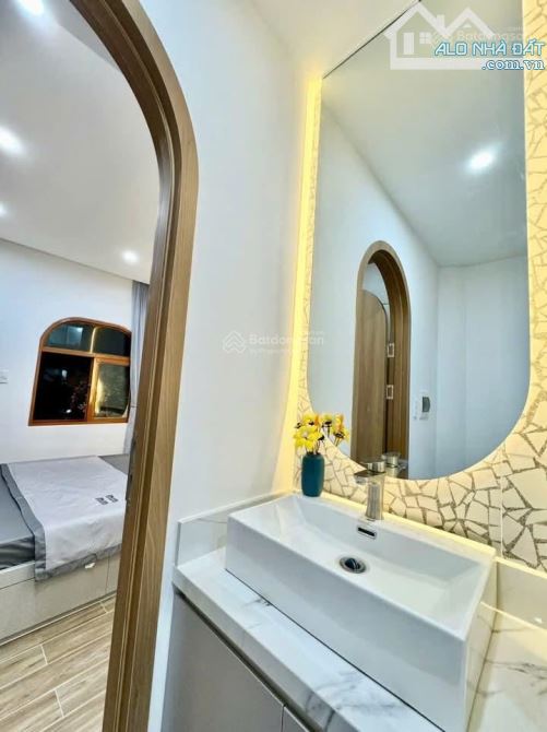 Bán nhà, mặt tiền đường số 17 Quận 7 KC 3 tầng DT 6m x 11m. 3 tầng Giá 14 tỷ - 3