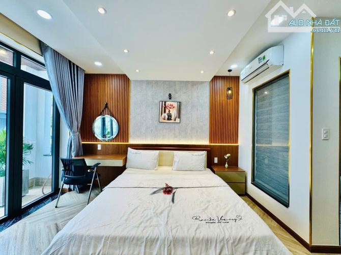 Siêu Phẩm Nhà Thang Máy 4x18m – KDC Cao Cấp Nguyễn Tư Giản – Gò Vấp – Full Nội Thất - 3