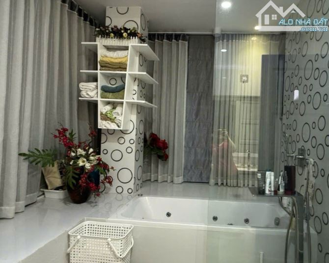 BIỆT THỰ SONG LẬP HIM LAM QUẬN 7 – 10X20M, 5 TẦNG, NTCC NGOẠI NHẬP - CHÀO NHANH 56 TỶ! - 3