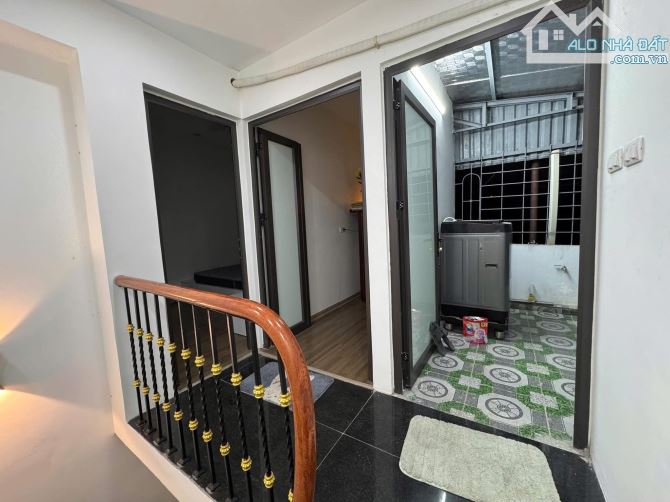 Cho thuê nhà nguyên căn phố Thanh Nhàn Hai Bà Trưng 25m2 - 3