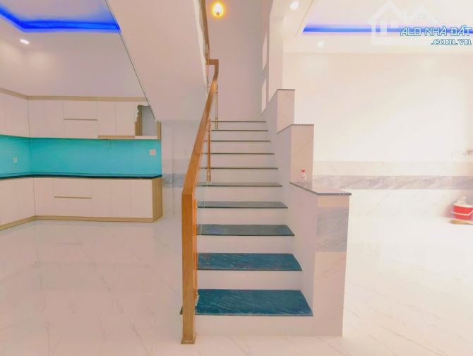 BÁN NHÀ 1 TRỆT, 1 LẦU GẦN NGÃ 3 MỸ HẠNH 5x20m XÃ MỸ HẠNH BẮC, ĐỨC HÒA , LONG AN GIÁ 2.4 TỶ - 3