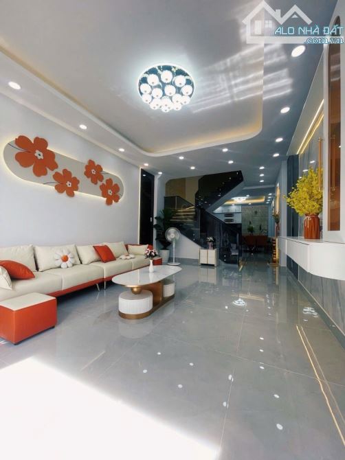 BÁN NHÀ MỚI 3 TẦNG ĐẸP FUL NỘI THẤT- Ô TÔ TRONG NHÀ-DƯƠNG CÁT LỢI TT NHÀ BÈ -7.2 TỈ TL - 2
