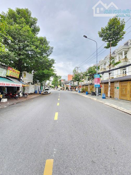 nhà 1 trệt 2 lầu 80m2 7ty5 TL MT đường Võ Thị Sáu p.Đông Hòa Tp.Dĩ An - 3