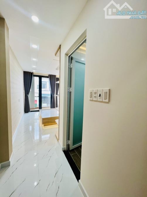 Nhà mới Nguyễn Hữu Cảnh đối diện Landmark 81 - 92m2 - 2 tầng - chỉ 107tr/m2 cách MT 1 căn - 3