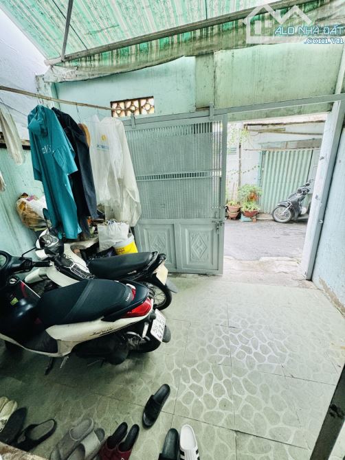 Gấp bán nhà 384/...... đường Nguyễn Văn Nghi, F7, Gò Vấp, 54m2, 3 tầng, 3PN , nhỉnh 6 tỷ - 3