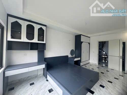 Hiếm phố DƯƠNG VĂN BÉ - HBT- thang máy- mới tinh, vị trí đẹp.20m ô tránh. 5T, 37m2- 8,5 tỷ - 3