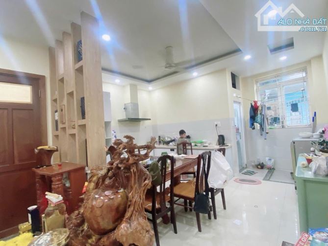 Bán nhà 2 tầng đường ô tô, ngay Linh Trung, Hoàng Diệu 2, Thủ Đức, nhĩnh 2 tỷ - 3
