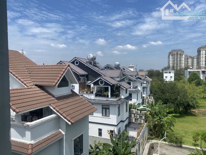 BIỆT THỰ ĐƯỜNG LIÊN PHƯỜNG, GẦN THE GLOBAL CITY – 240M² - GIÁ 24 TỶ - 3