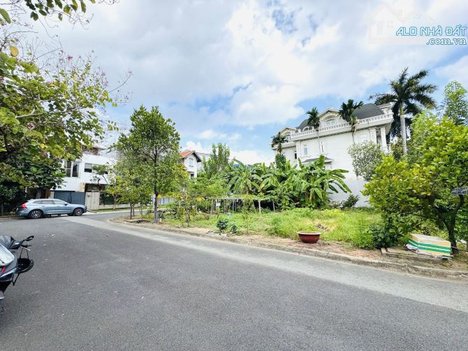 Đất Biệt Thự Góc 3 Mặt Tiền 326m2(16mx20m) Khu Compound Nguyễn Văn Hưởng,Thảo Điền,Q2 - 4