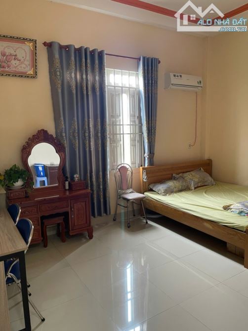 Bán nhà 1 Trệt 1 Lầu Dĩ An,SHR đường 10m thông,gần trường THPT Ng.Th.Miinh Khai - 4