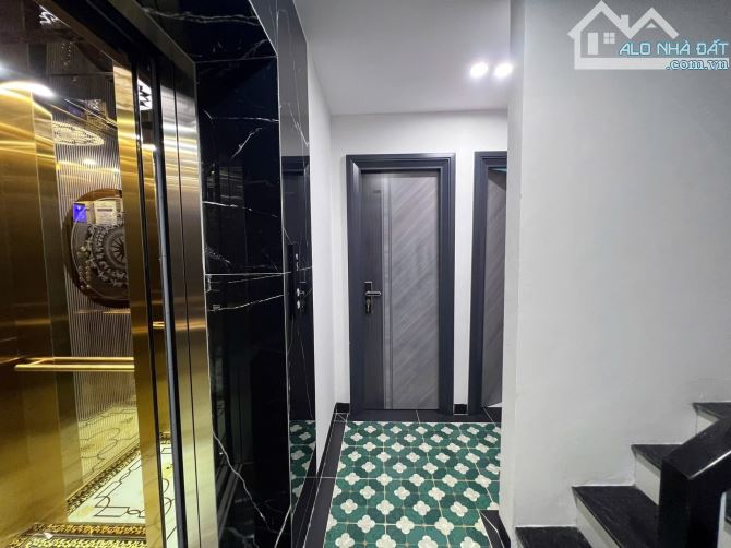 Hot ! Bán Toà CHDV -Lạc Long Quân - Tây Hồ - 67M - 7 Tầng, Thang Máy - 6m MT - 20 Tỷ Hơn - 4