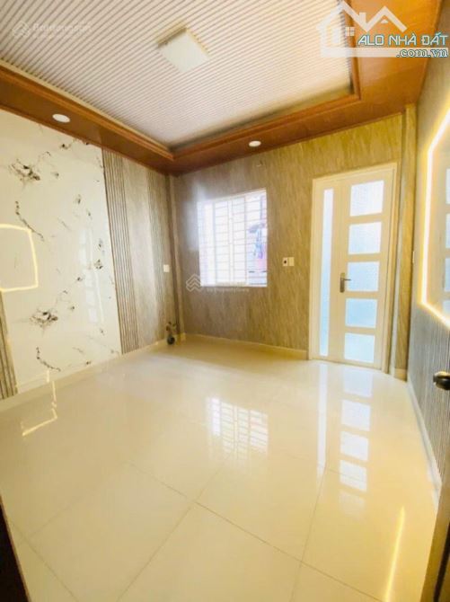 Bán nhà Nguyễn Thị Tần, Quận 8, hiện hữu, không qui hoạch, 3PN, giá chỉ 4.99 Tỷ - 4