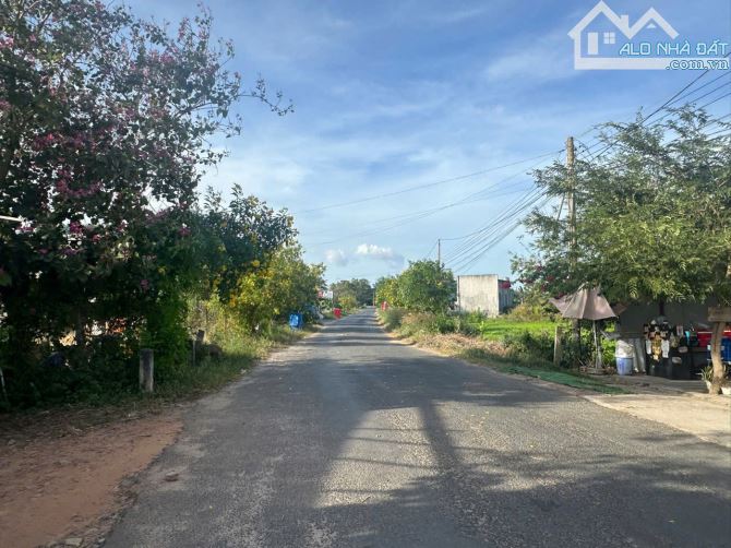 Bán Đất Siêu Đẹp Tại LaGi 578m2 có 111m2 Thổ Cư Gần Biển 3 Mặt Tiền Đường - 4