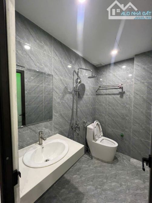 SIÊU PHẨM NHÀ ĐẸP #CẦU_DIỄN, 37M2 - GIÁ 6.65, FULL NỘI THẤT, GẦN Ô TÔ - 4