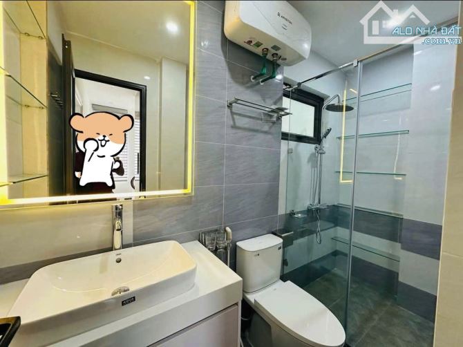 -	CHO THUÊ NHÀ NGÕ TRẦN DUY HƯNG- THANG MÁY- Ô TÔ VÀO NHÀ-DT 41M 6T-3PN-MỚI ĐẸP-CHỈ 30TR - 4