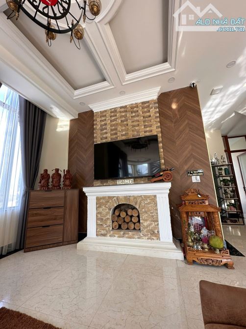 Bán biệt thự 2 mặt tiền hẻm Trịnh Hoài Đức Phường 11 Đà Lạt - 4