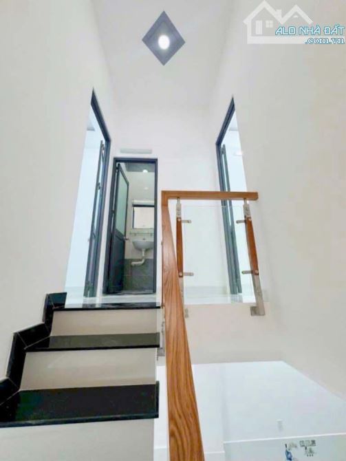 NHÀ ĐẸP NHỎ XINH TÂN PHÚ  32m2 CHỈ 3,8 TỶ - 4