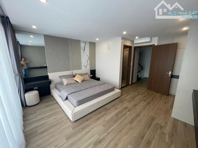 Bán Nhanh Cực Phẩm Nguyễn Lam LB 8T Thang Máy Gara Ôtô Ngủ Trong Nhà Chỉ Hơn 13 Tỷ - 4