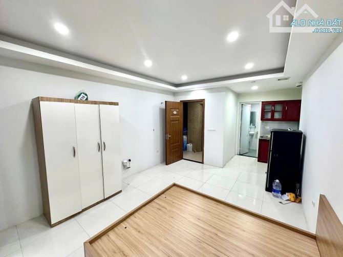 Bán nhà Lạc Long Quân, Toà căn hộ dịch vụ 7T, 68m2, mặt ngõ thông, Ô tô đỗ cửa giá 23 tỷ - 4