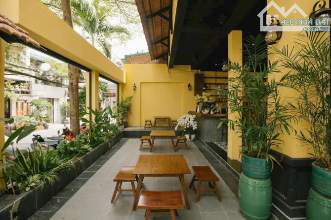 VIP-CHO THUÊ BIỆT THỰ MẶT TIỀN NGUYỄN VĂN THỦ,GÓC CÂY ĐIỆP,QUẬN 1,NGANG 20M,GIÁ 85 TRIỆU - 4