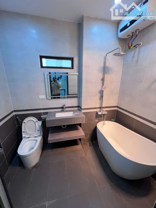 BÁN NHÀ ĐẸP NGUYỄN VĂN CỪ, LONG BIÊN, NGÕ NÔNG THÔNG CÁC NGẢ, 46M2*5T, MT 6M, GIÁ 9.6 TỶ - 3